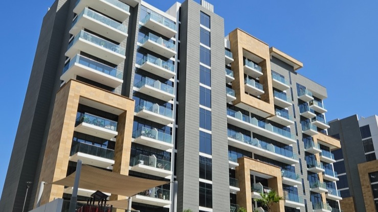 Azizi Riviera 22