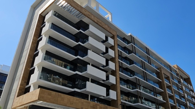 Azizi Riviera 26