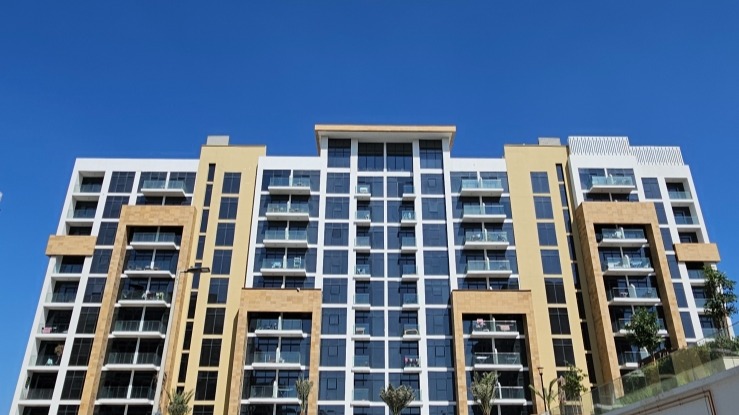 Azizi Riviera 23