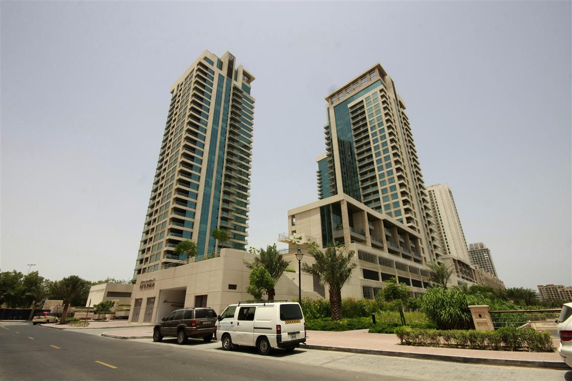 GOLF TOWER
