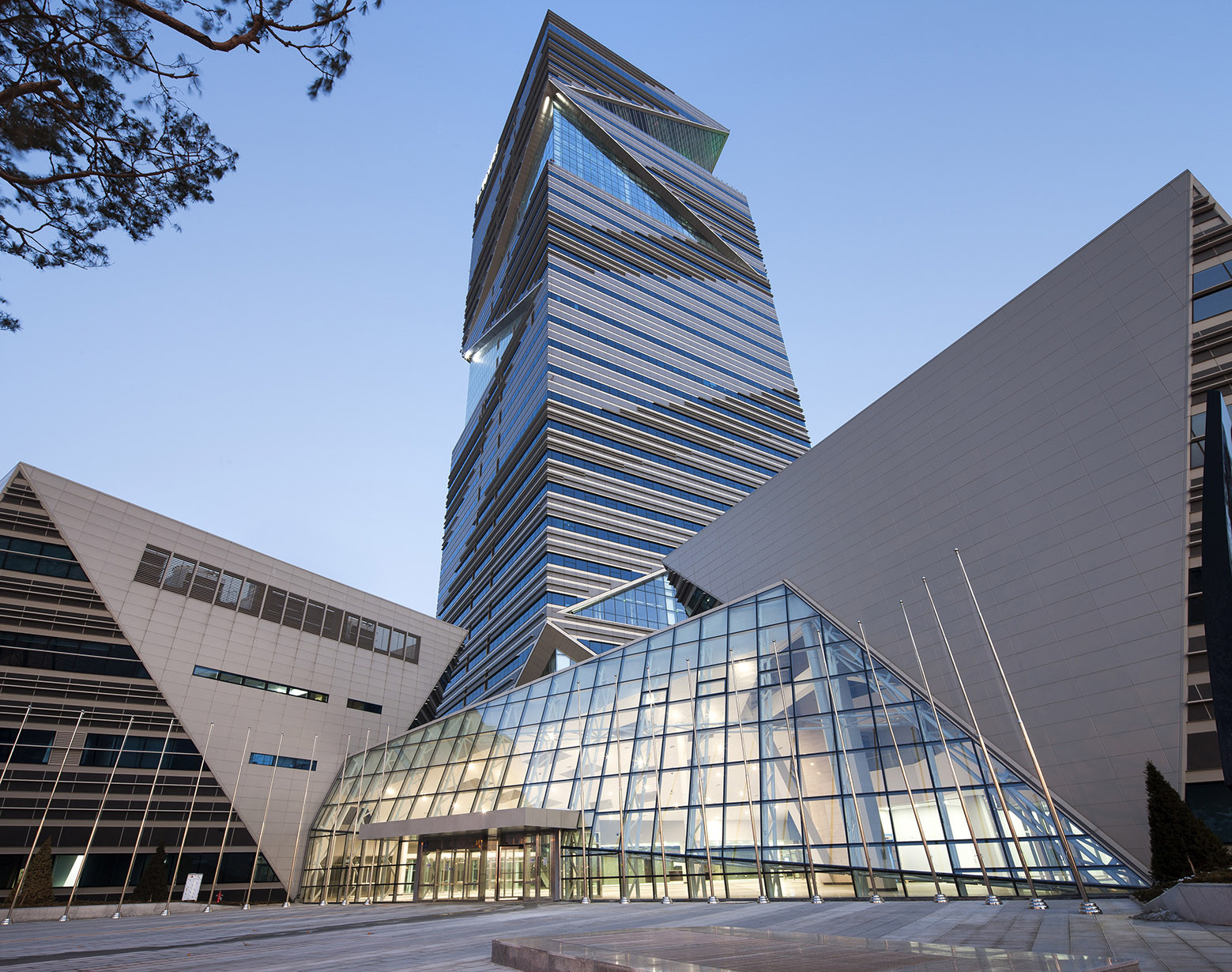 G-Tower