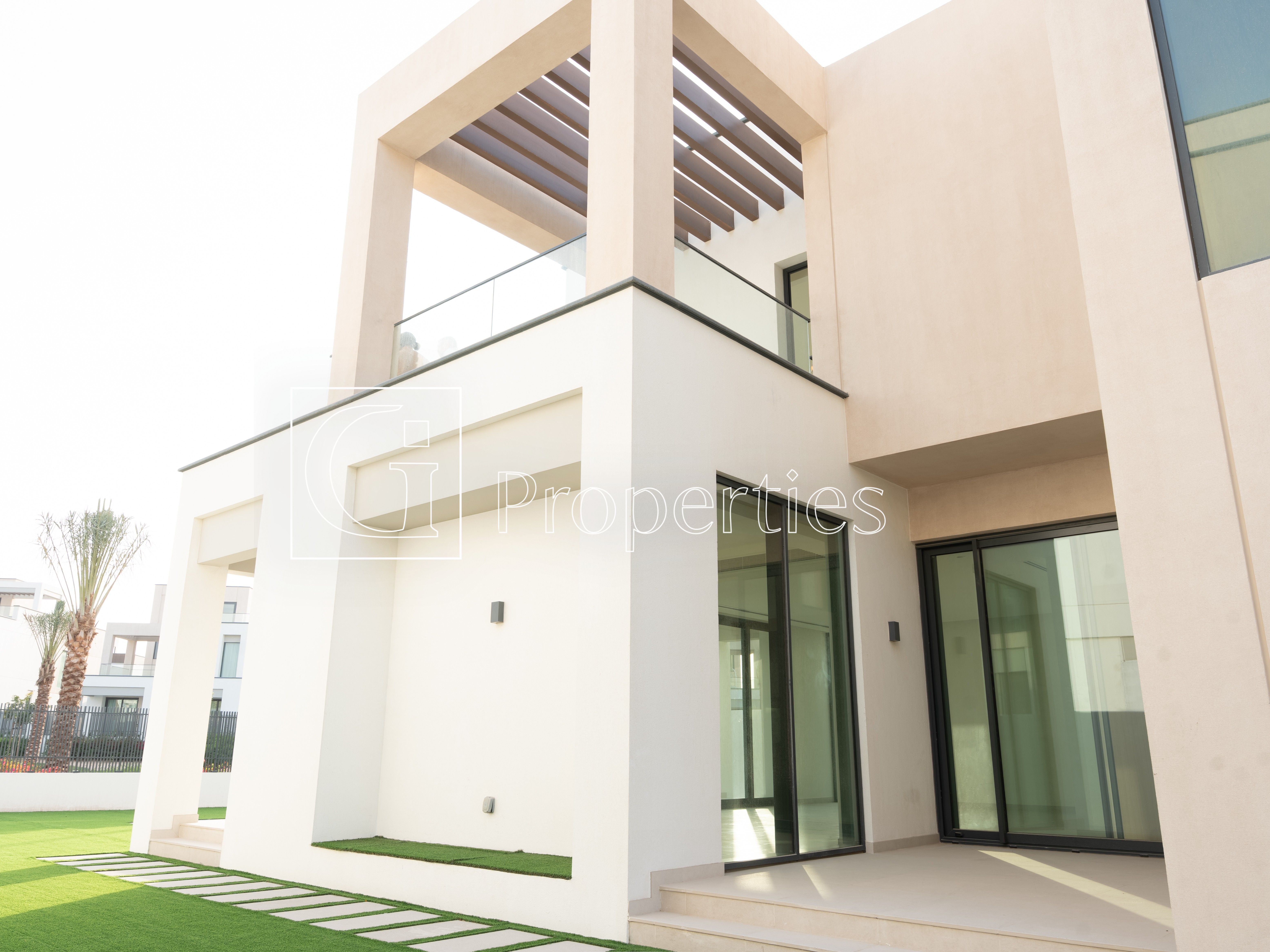 Brand New | Vacant | Huge Landscaped Plot - 14