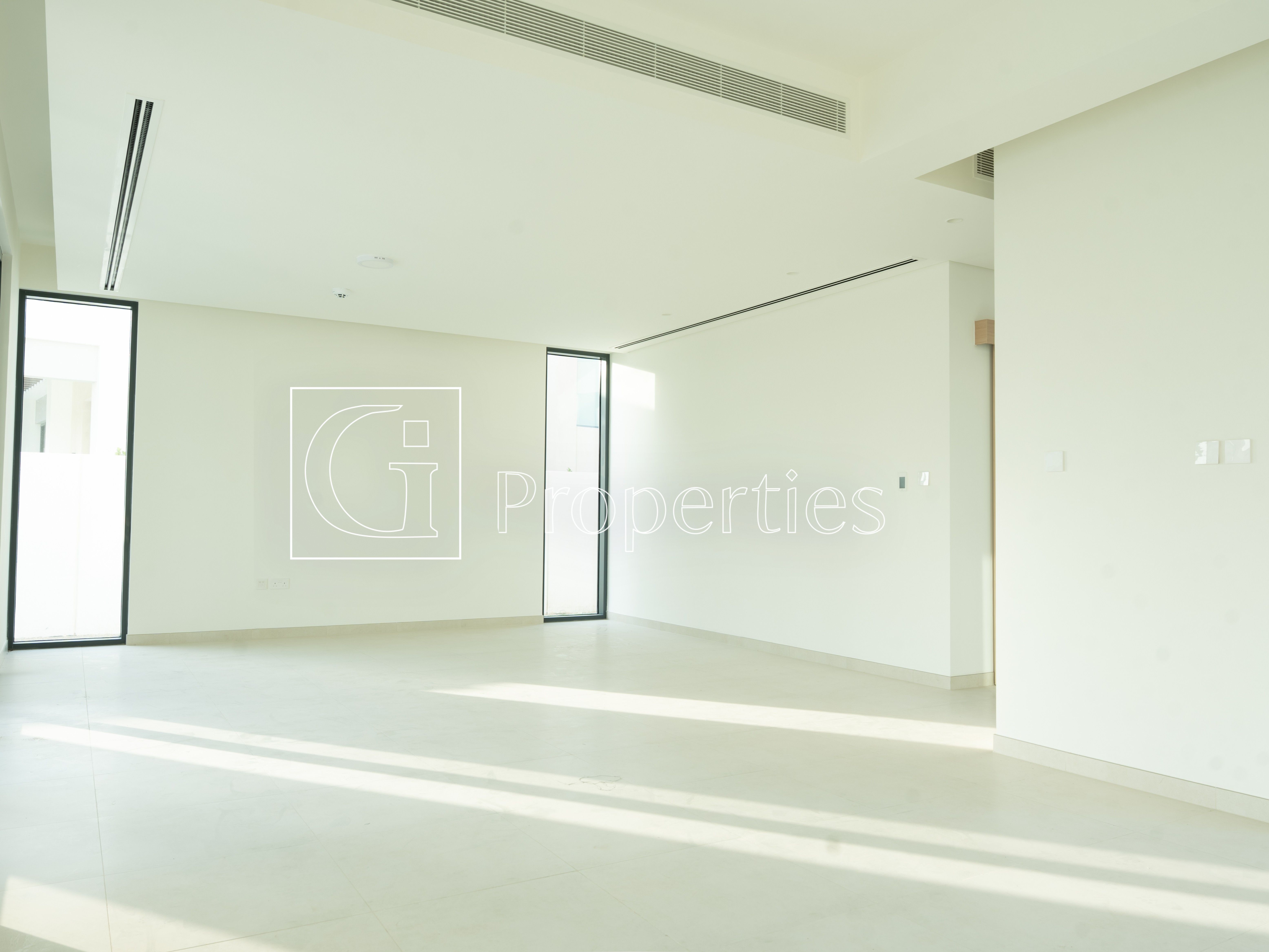 Brand New | Vacant | Huge Landscaped Plot - 10