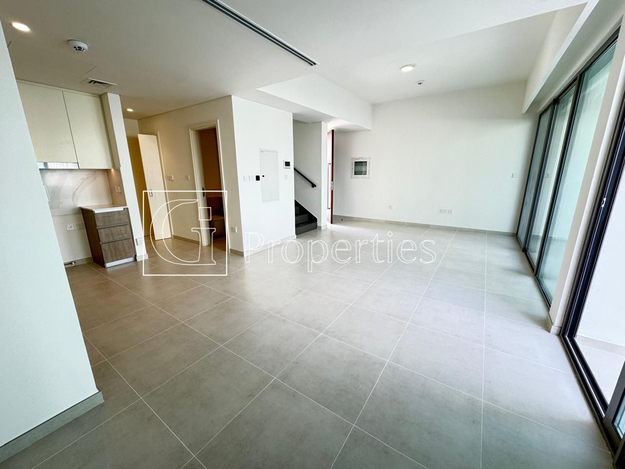 Investors Deal | Open Kitchen | Close to Pool - 1