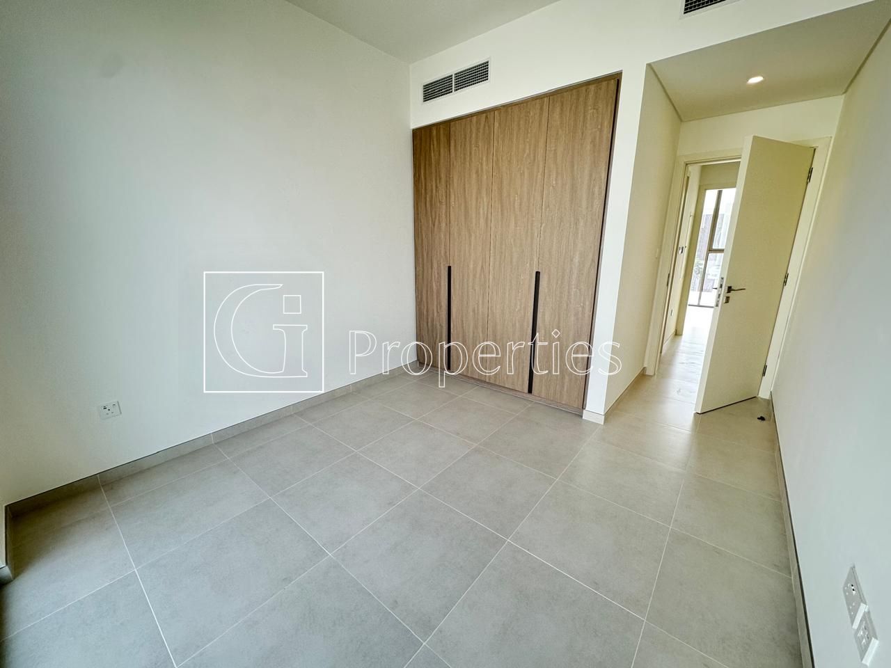 Investors Deal | Open Kitchen | Close to Pool - 3