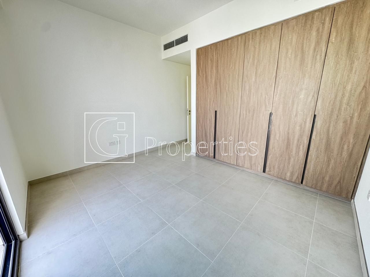 Investors Deal | Open Kitchen | Close to Pool - 4