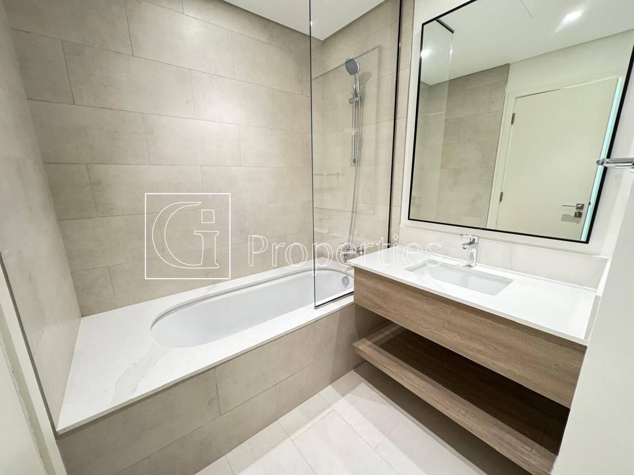 Investors Deal | Open Kitchen | Close to Pool - 7