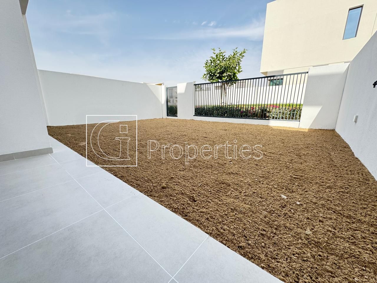 Investors Deal | Open Kitchen | Close to Pool - 10