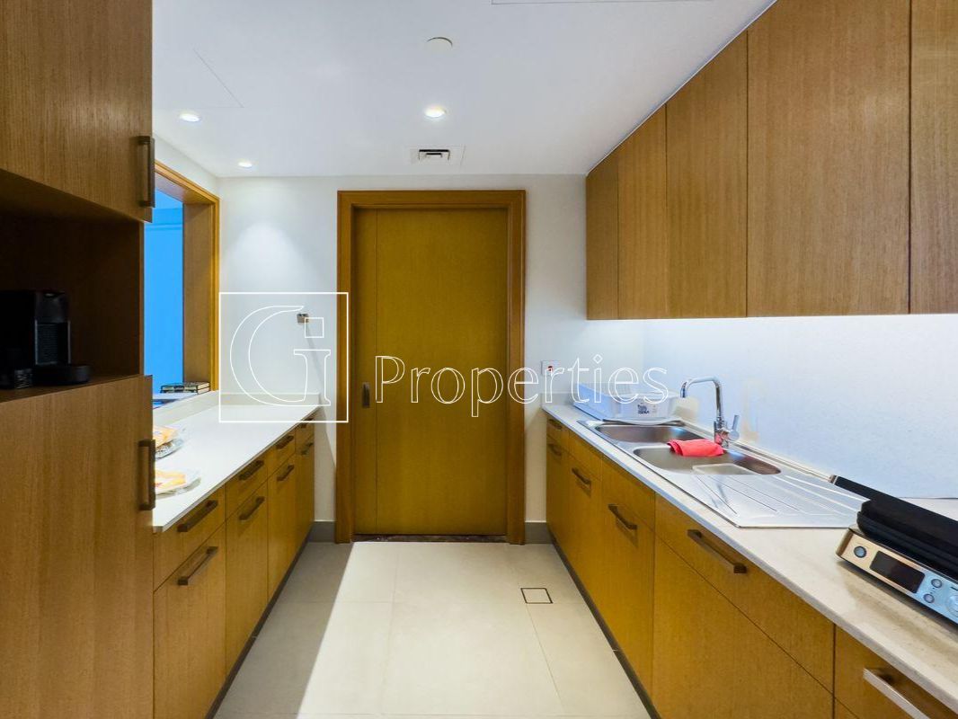 Burj Khalifa View | Vacant | Fully Furnished - 3