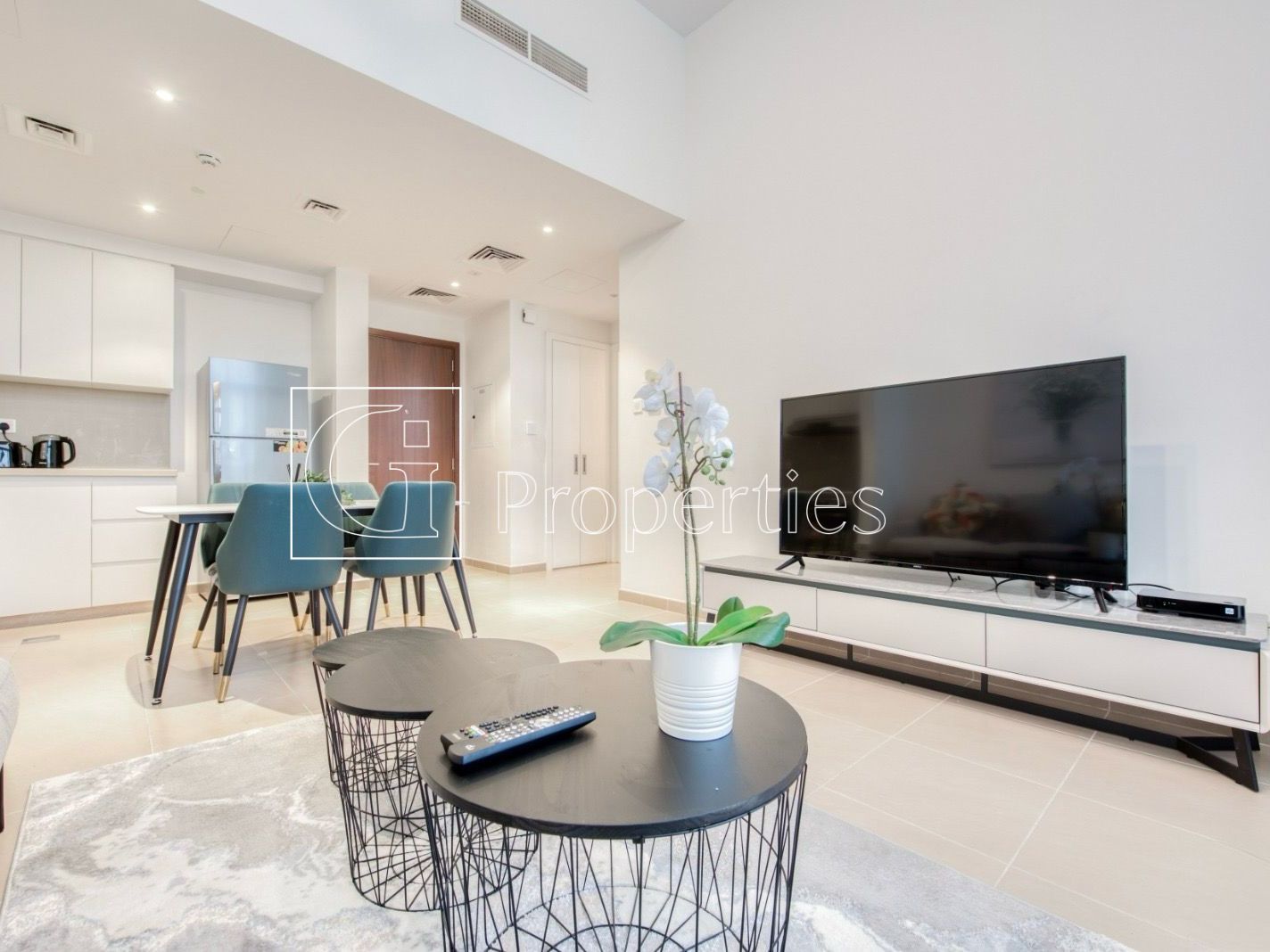 Fully Furnished | Pool Views | High Floor - 5