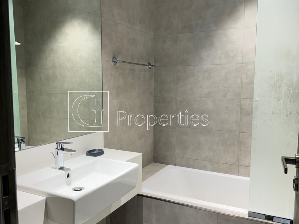 Fully Furnished | Vacant | Waterfront Living - 12