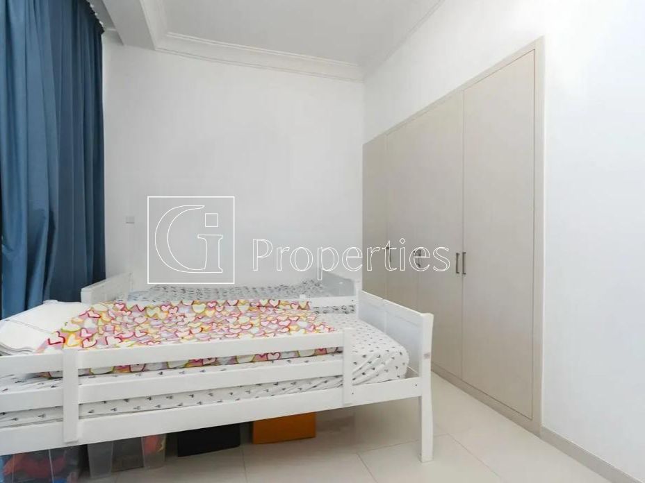 Spacious | Unfurnished | Vastu | Landscaped Garden - 8