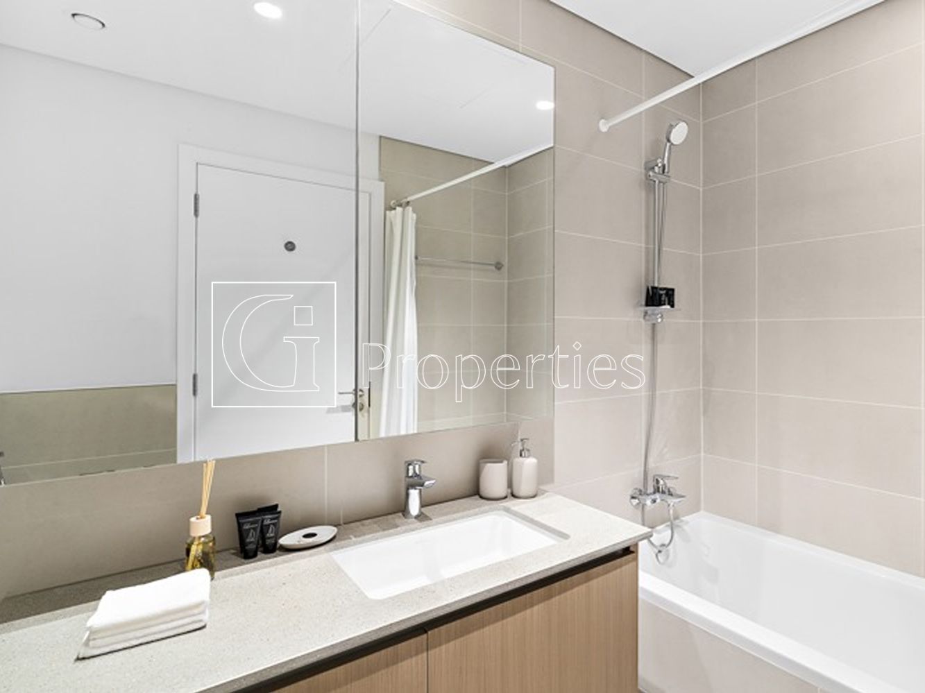Fully Furnished | Hot Deal | Amazing View - 17