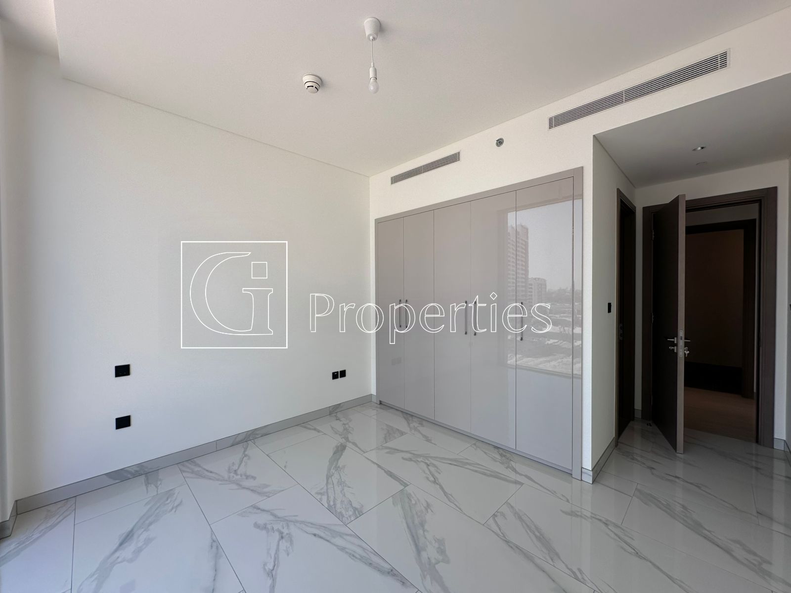 4bed + Maids | Waterfront | Investor Deal - 4