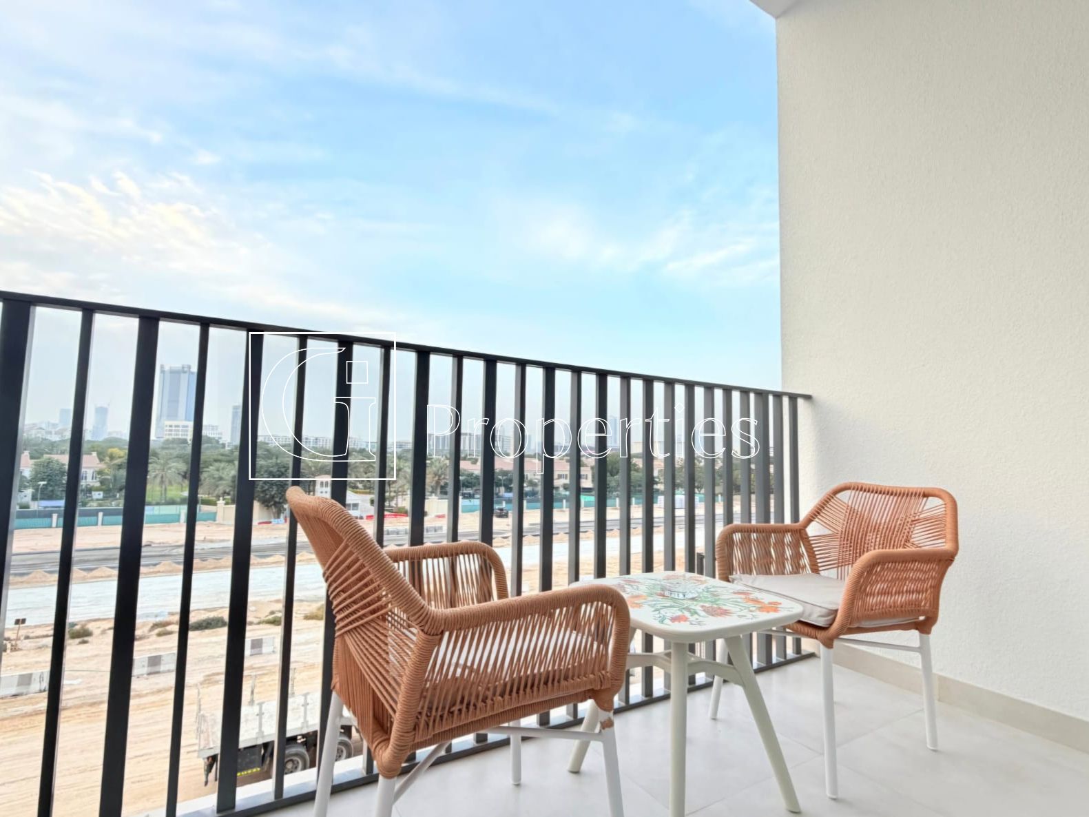 Fully Furnished | 6 Cheque's | Pool View - 1