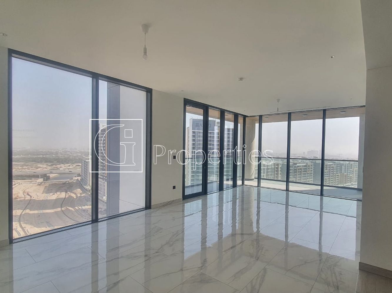 4BR+Maid | Huge Layout | Stunning Views - 1