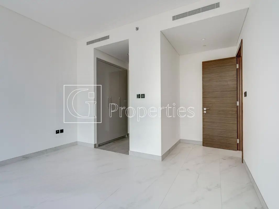 Crystal Lagoon | Brand New | Unfurnished | Vacant - 13