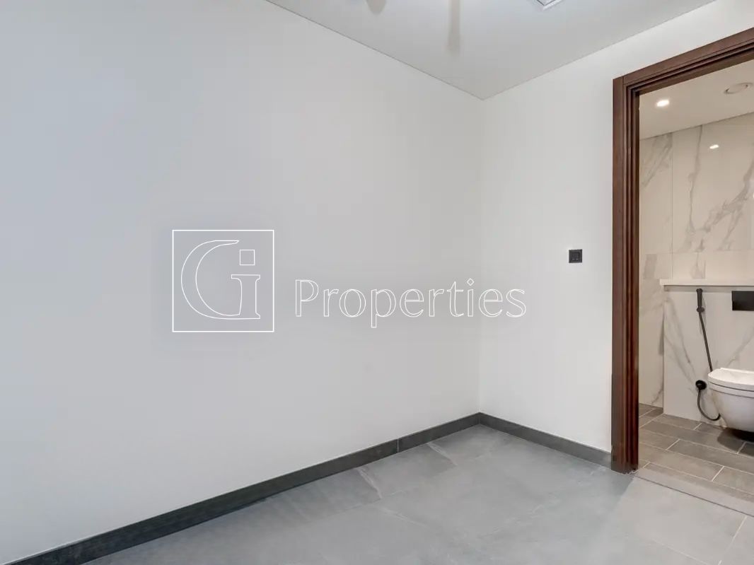 Crystal Lagoon | Brand New | Unfurnished | Vacant - 19