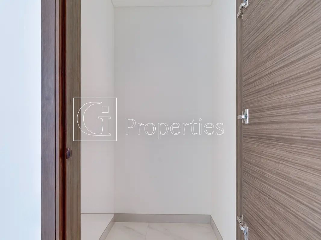 Crystal Lagoon | Brand New | Unfurnished | Vacant - 20