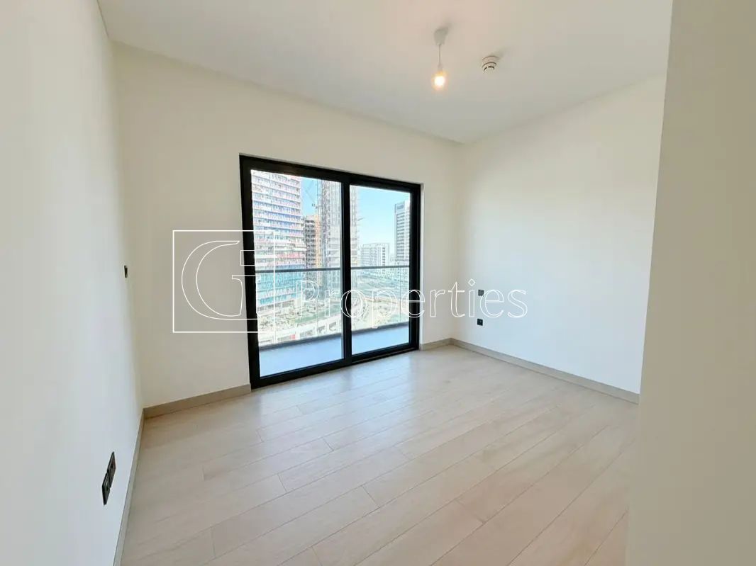 Brand New | Burj Khalifa View | Vacant - 6