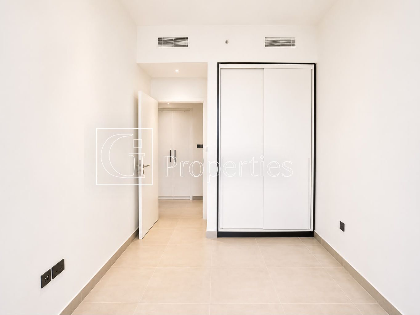 Motivated Seller | Vacant | Pool View - 10