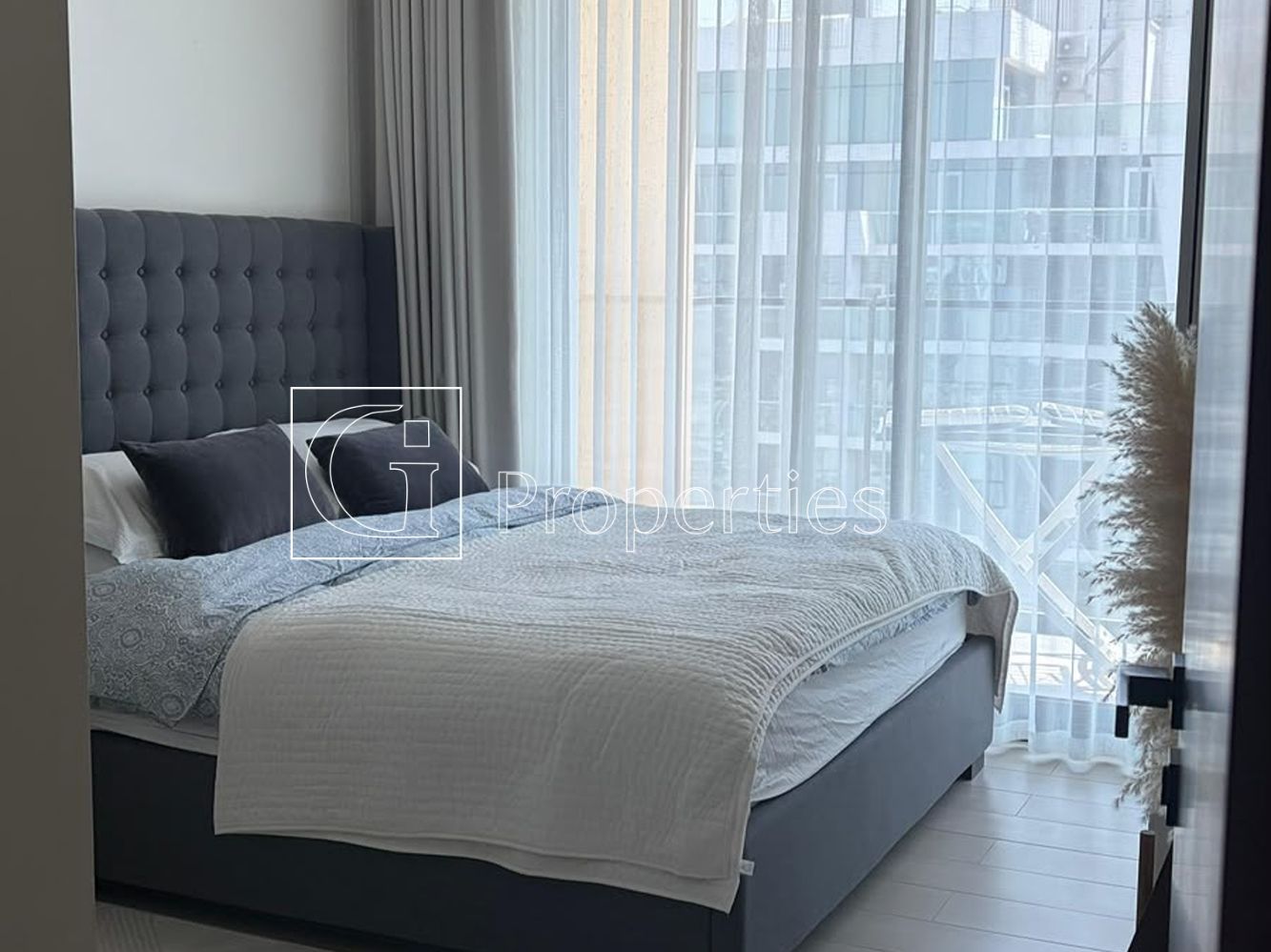 Well Maintained | High Floor | Spacious - 6