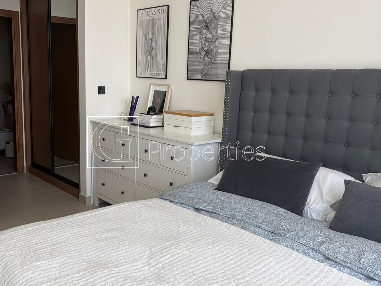 Well Maintained | High Floor | Spacious - 7