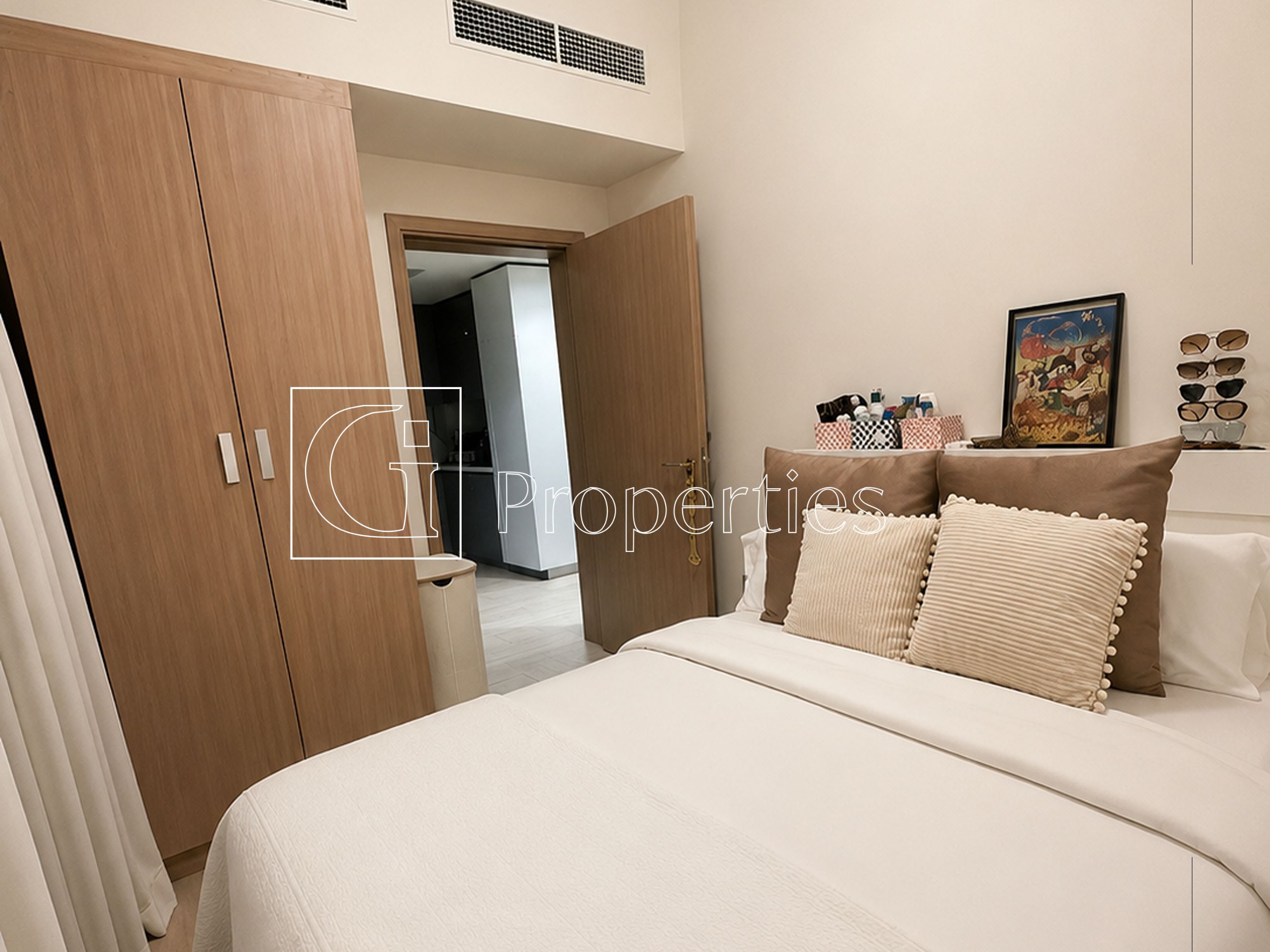 Unfurnished | Negotiable | 3 cheques - 6