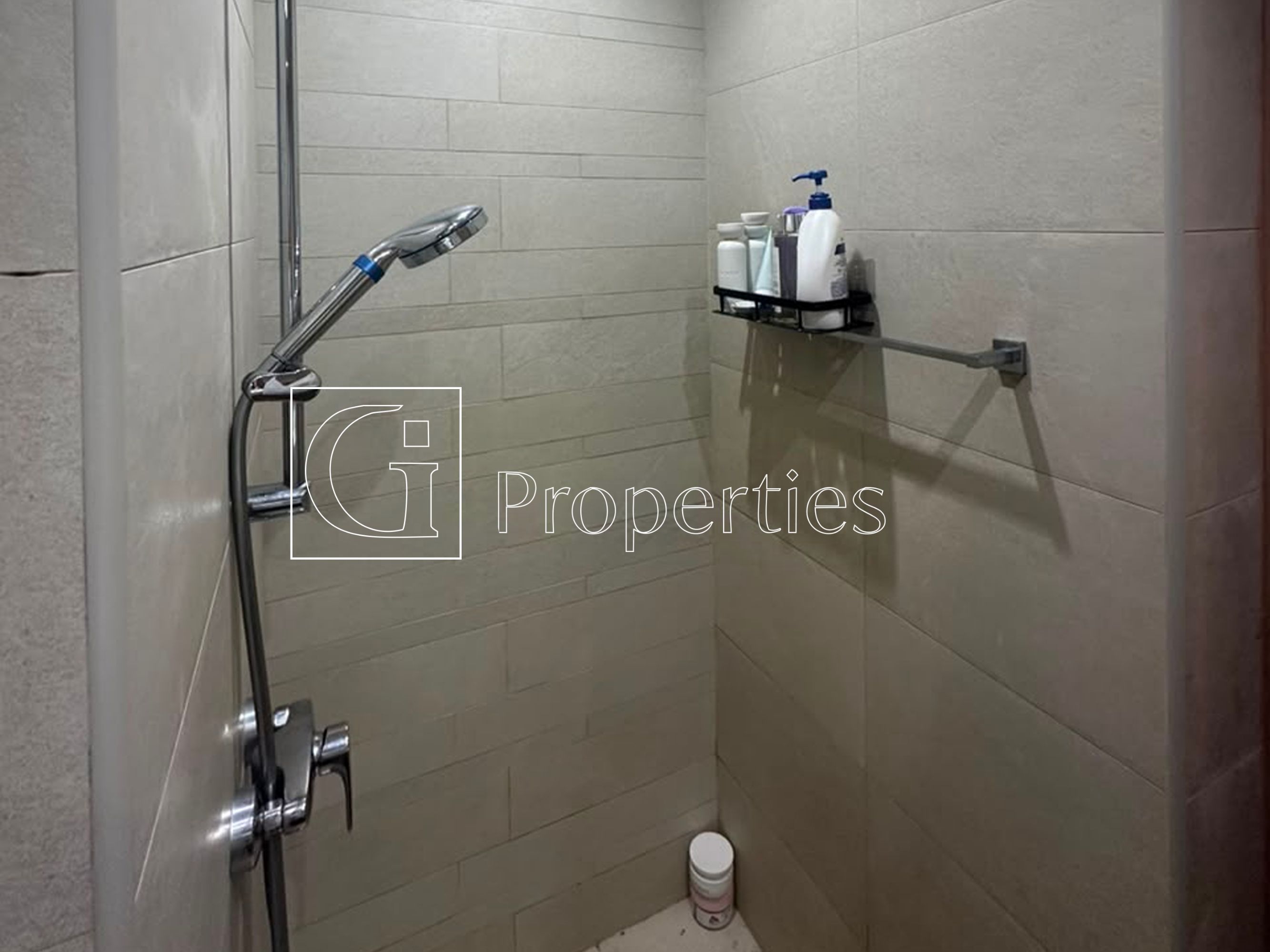 Unfurnished | Negotiable | 3 cheques - 8