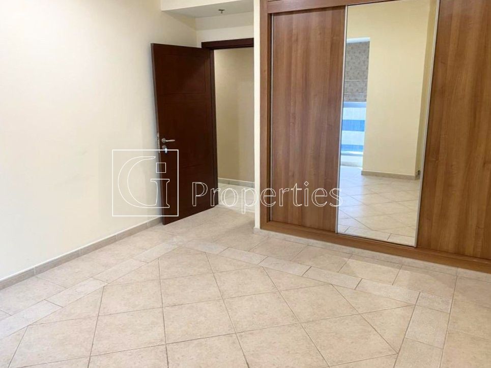 Spacious Layout | Panoramic Views | Prime Location - 8
