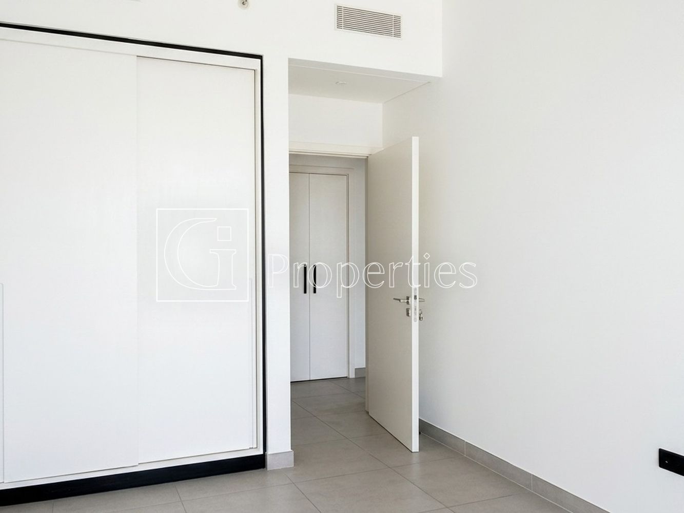 Multiple Cheques | High floor | Unfurnished - 12