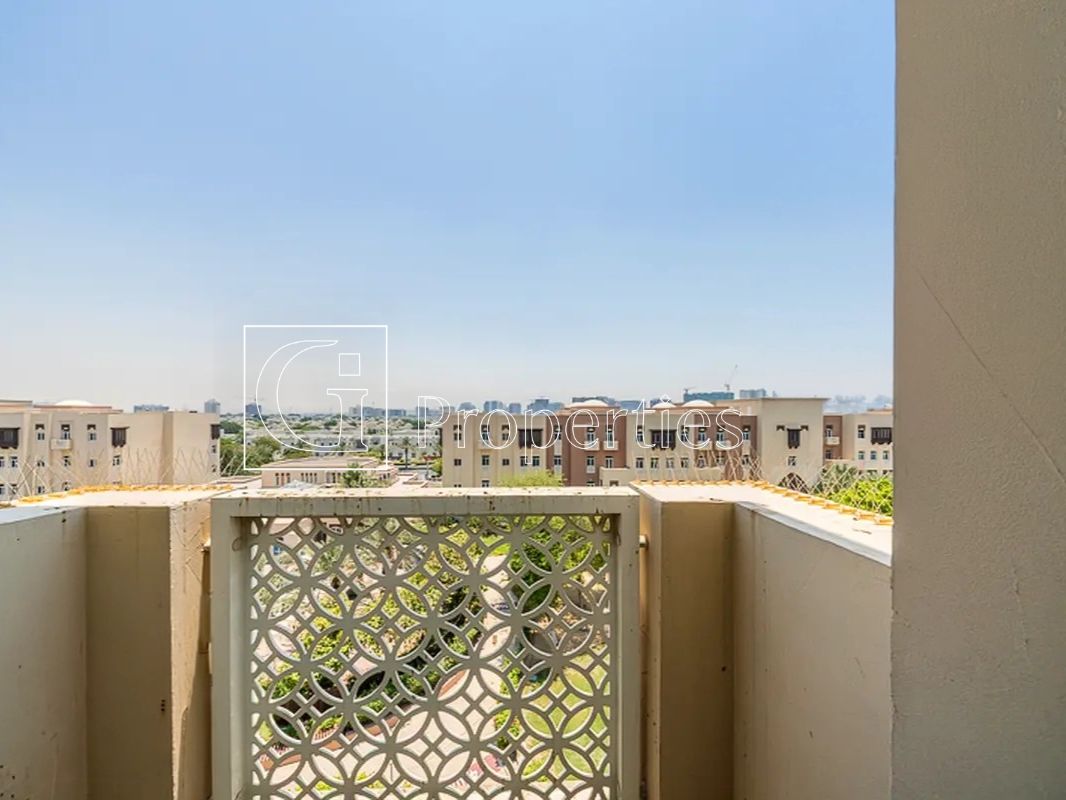 Unfurnished | High Floor | 1Minute walk from Metro - 17