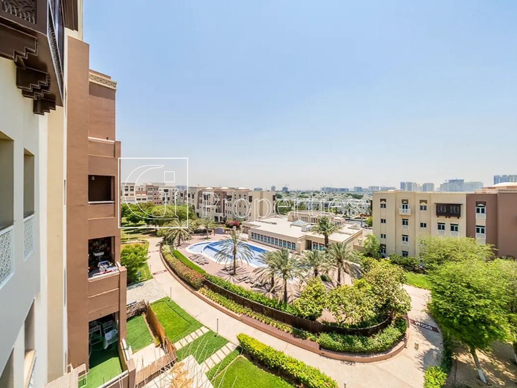 Unfurnished | High Floor | 1Minute walk from Metro - 18